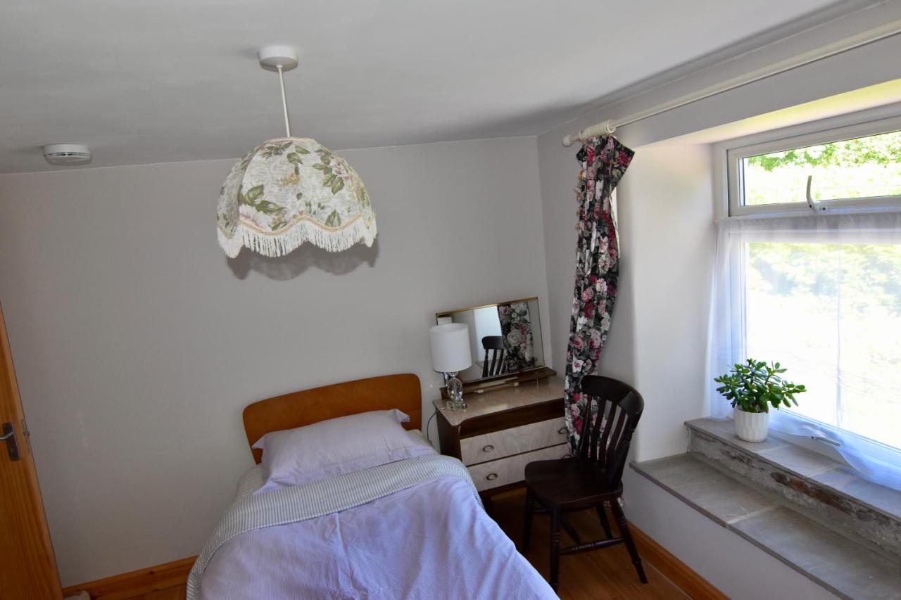 Spacious Cottage In The Village Of Wembury מראה חיצוני תמונה