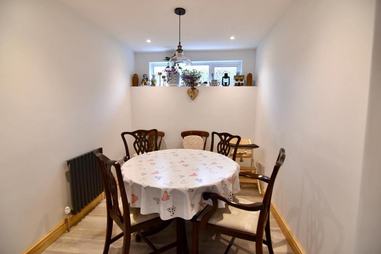 Spacious Cottage In The Village Of Wembury מראה חיצוני תמונה